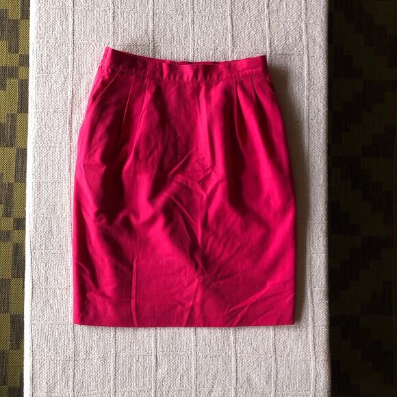 Sag Harbor Dresses & Skirts - VTG Sag Harbor Pencil Skirt Size 12P Pink Short Knee High Waisted Office Barbie